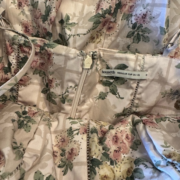 House of CB Ysabella cream floral midi dress size Medium. Like new. - Picture 8 of 9